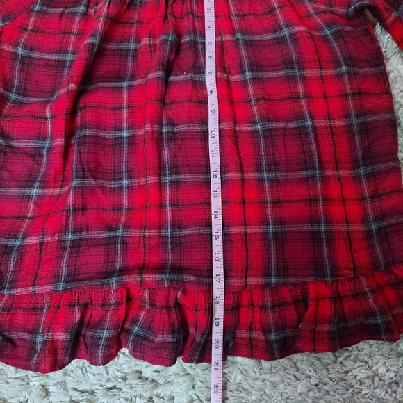 For the Republic Women's Off the Shoulder Flowy Blouse - Picture 7 of 8